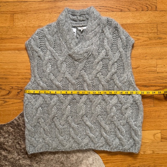 LUNYA BNWT Lofty Wool Cable Knit Sweater Vest in Nod Grey Size L/XL - Picture 8 of 11